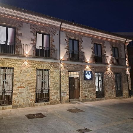 Apartamentos Turisticos Avila Puerta De Los Leales 1-2 Exterior photo